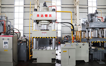 500噸三梁四柱液壓機(jī)多重？