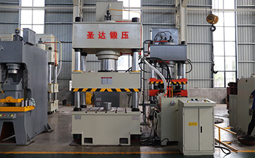 四柱液壓機(jī)價格因素有哪些？